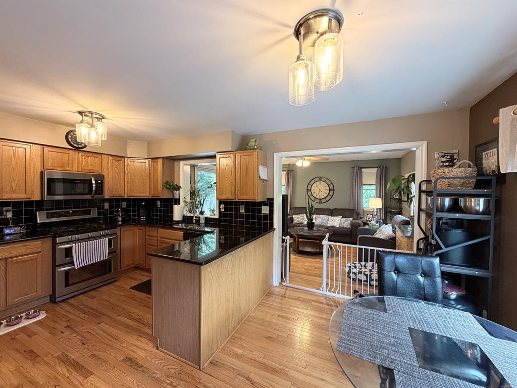 30 Lagana Ln Norwalk CT 06850 Kitchen view 3 of 5
