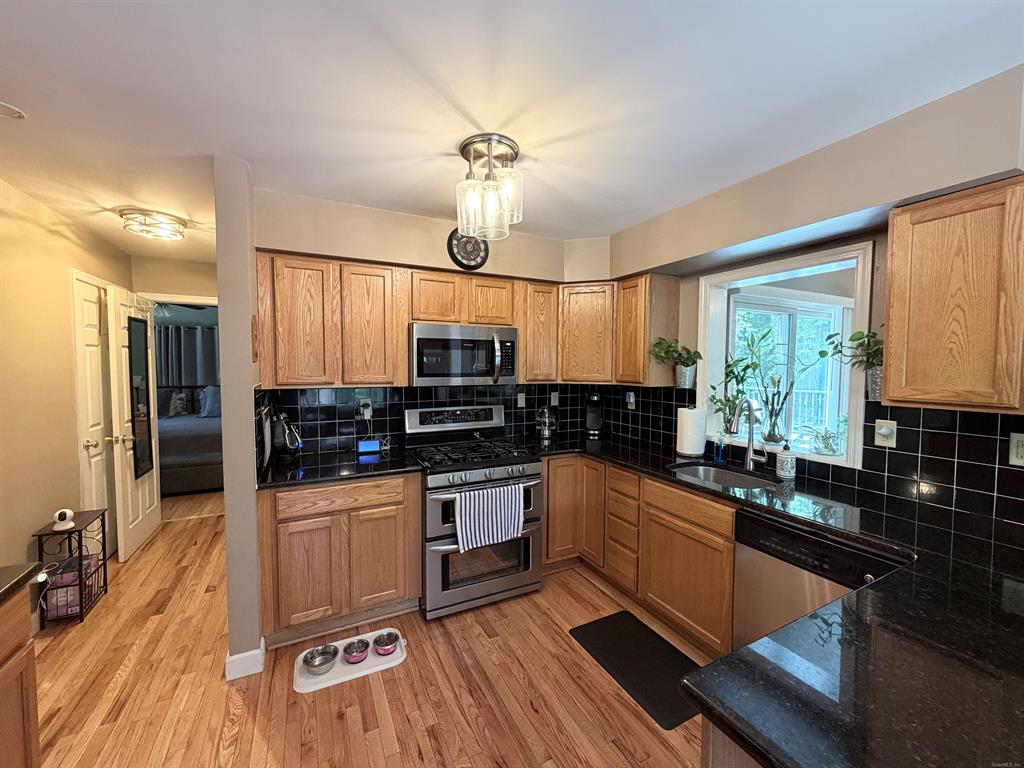 30 Lagana Ln Norwalk CT 06850 Kitchen view 1 of 5