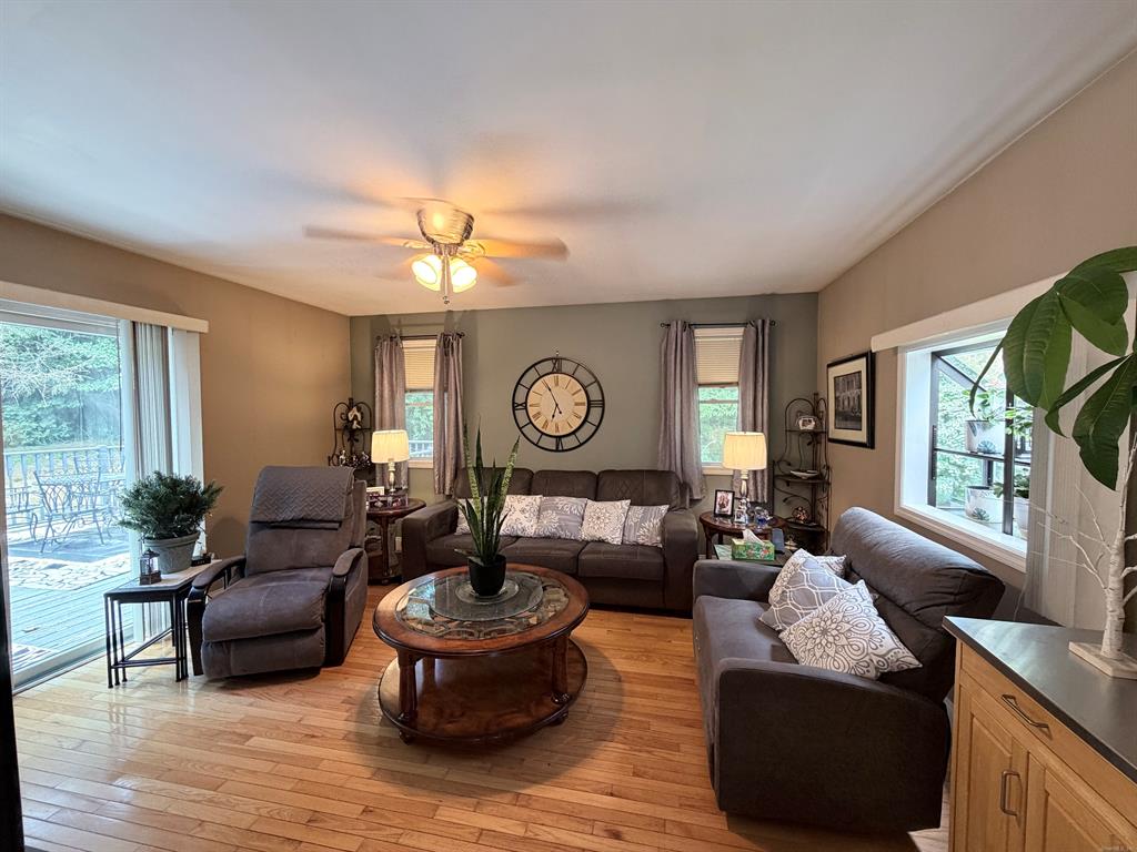 30 Lagana Ln Norwalk CT 06850 Family Room view 2 of 2