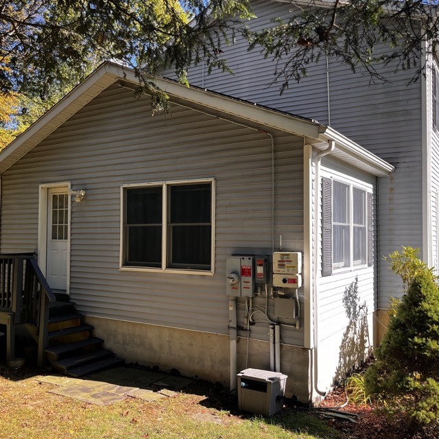 30 Lagana Ln Norwalk CT 06850 In-Law Suite Entrance & Exterior Electrical Boxes