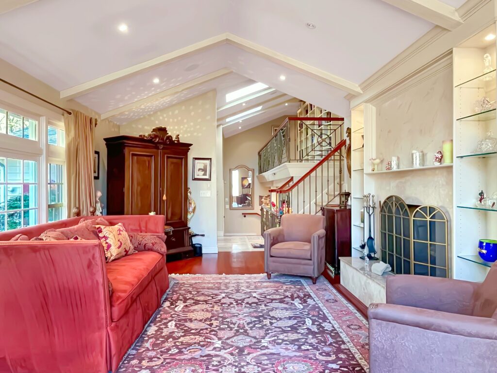 1 Meeting Grove Lane, Norwalk, CT Formal Living Room - vaulted ceilings, hardwood floors and fireplace