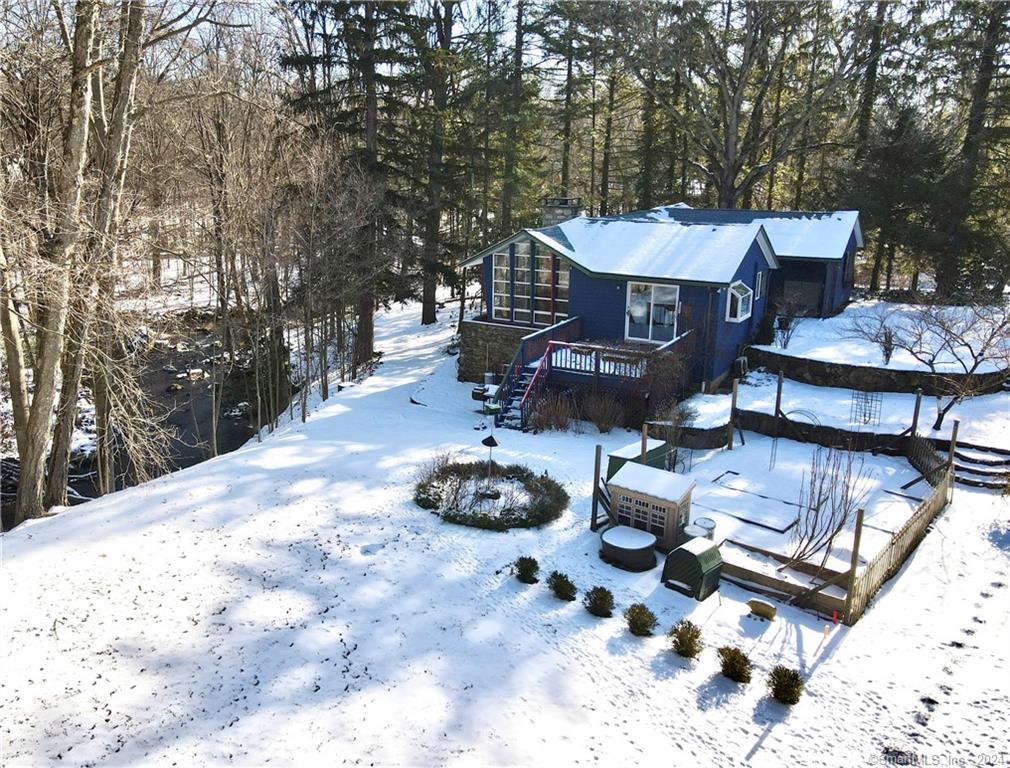 Backyard, Garden & River view 58 Old Rock Ln, Norwalk, CT 06850