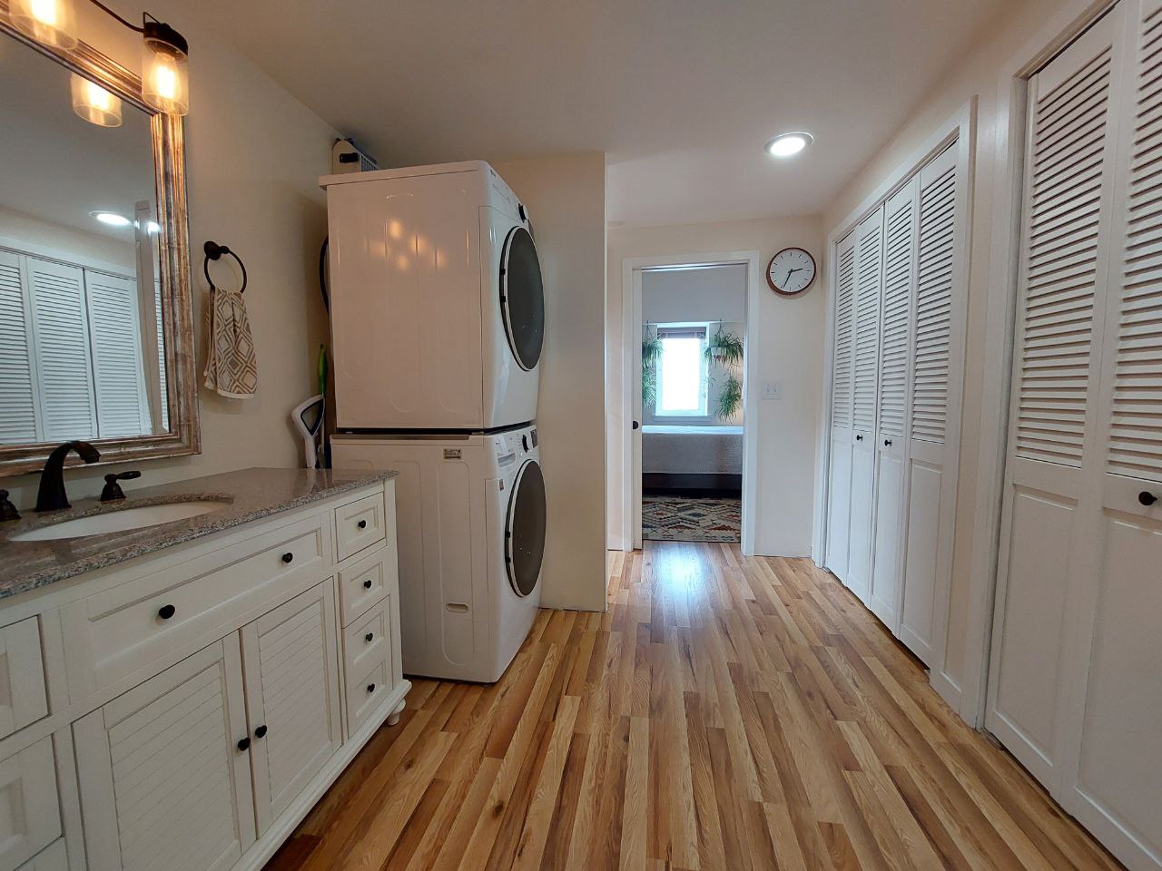 Dressing room with separate Sink and in unit Washer/Dryer