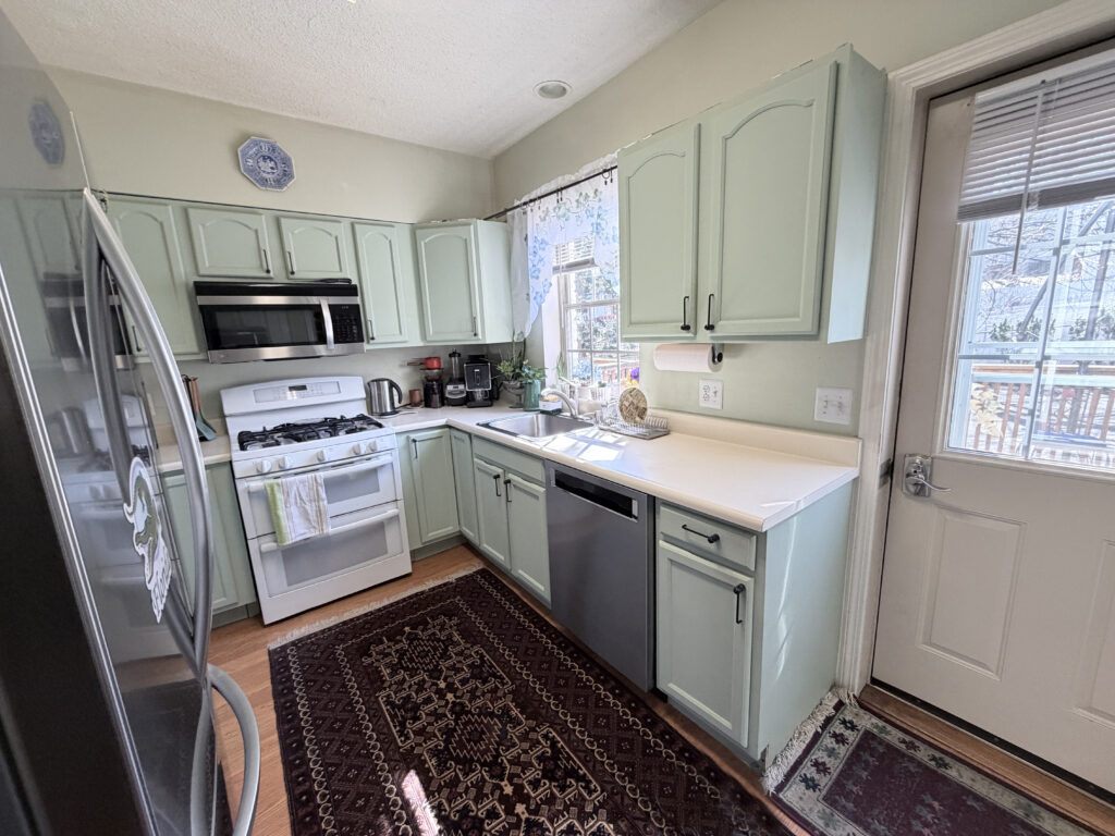 Kitchen - 10 West Street #12 Stamford CT 06902